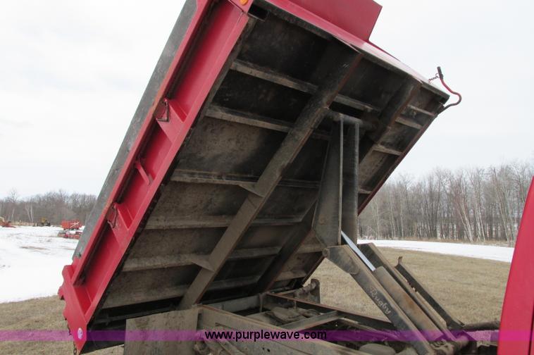 image for item E5057 1994 Ford F350 XLT dump truck