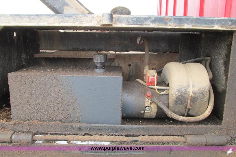 image for item E5057 1994 Ford F350 XLT dump truck