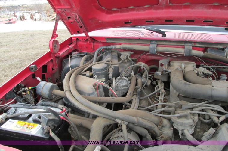 image for item E5057 1994 Ford F350 XLT dump truck