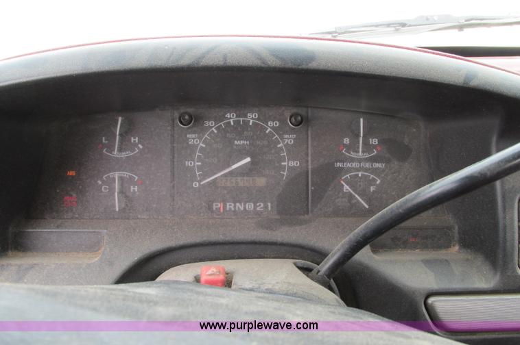 image for item E5057 1994 Ford F350 XLT dump truck