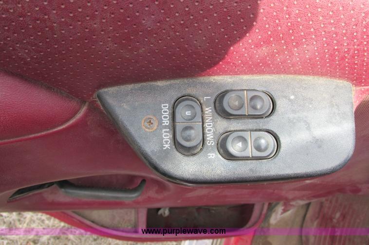 image for item E5057 1994 Ford F350 XLT dump truck