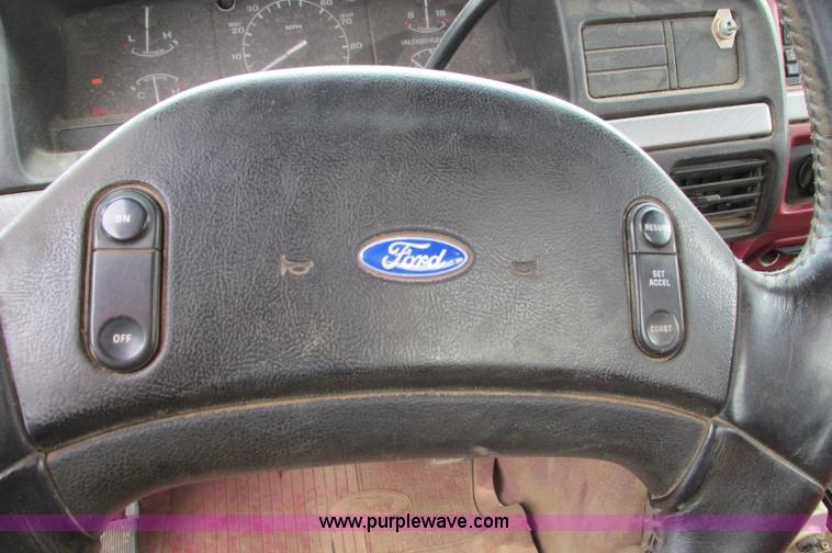 image for item E5057 1994 Ford F350 XLT dump truck