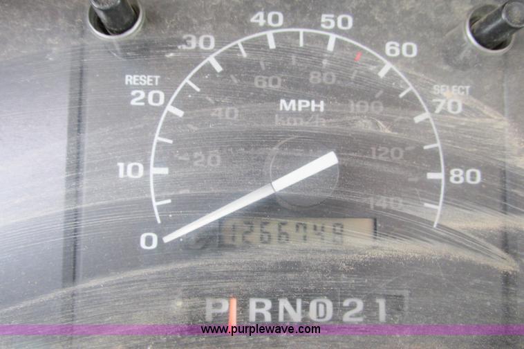 image for item E5057 1994 Ford F350 XLT dump truck