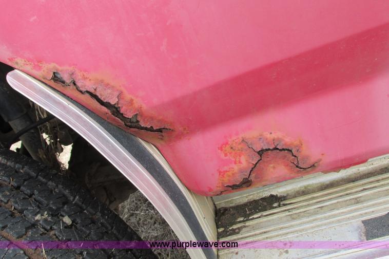 image for item E5057 1994 Ford F350 XLT dump truck