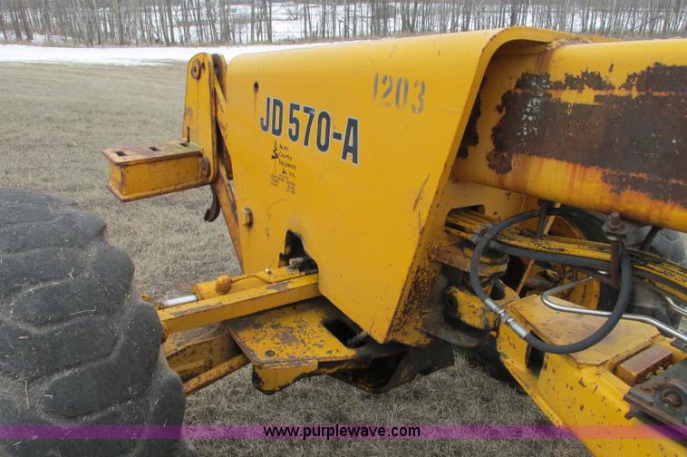 image for item E5061 1975 John Deere 570A motor grader