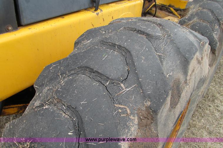 image for item E5061 1975 John Deere 570A motor grader