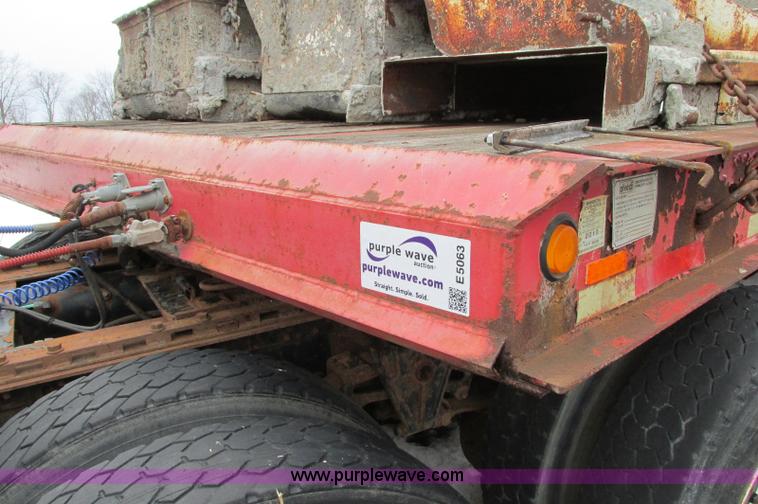 image for item E5063 1999 Olvedi DLB35 45' lowboy trailer