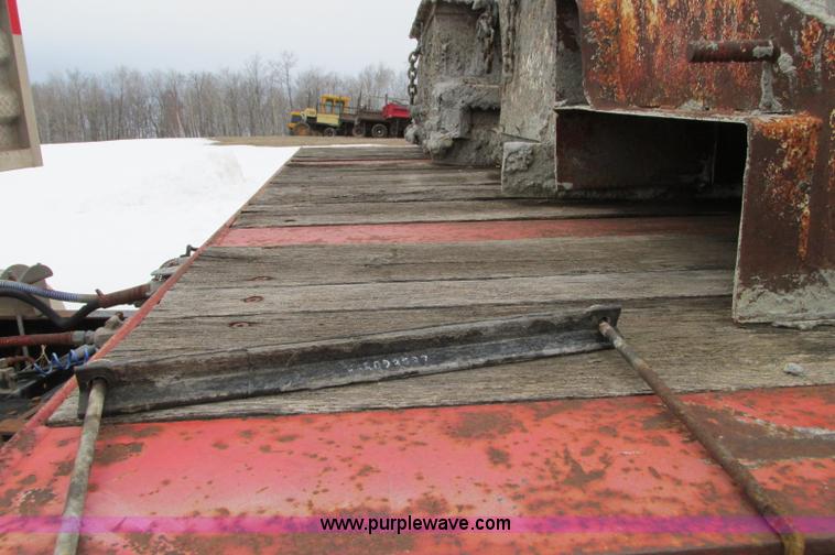 image for item E5063 1999 Olvedi DLB35 45' lowboy trailer