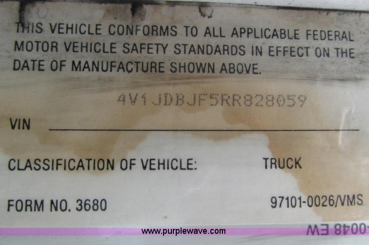 image for item E5064 1994 Volvo WG semi truck