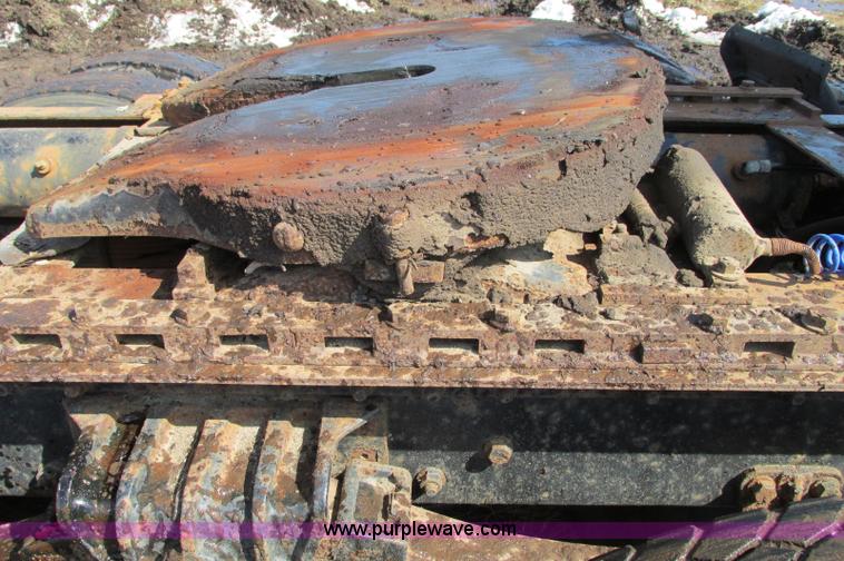 image for item E5064 1994 Volvo WG semi truck