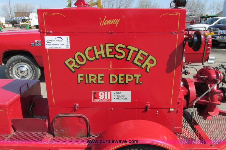 image for item E5066 Twin Coach trailer mounted pump unit