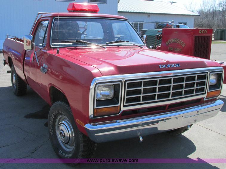 image for item E5068 1983 Dodge Power Ram 250 Custom pickup truck