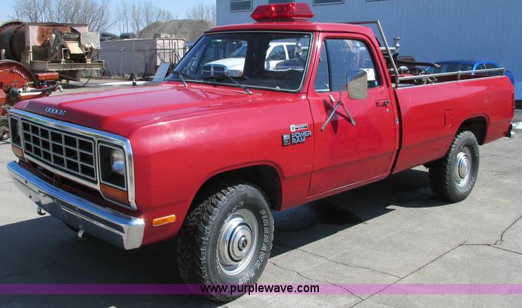 image for item E5068 1983 Dodge Power Ram 250 Custom pickup truck
