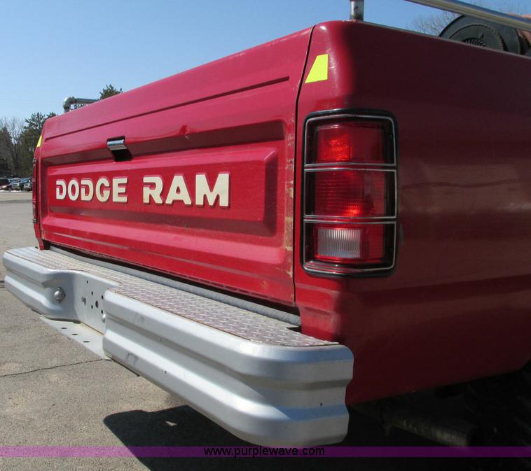 image for item E5068 1983 Dodge Power Ram 250 Custom pickup truck