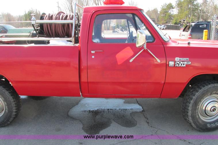 image for item E5068 1983 Dodge Power Ram 250 Custom pickup truck