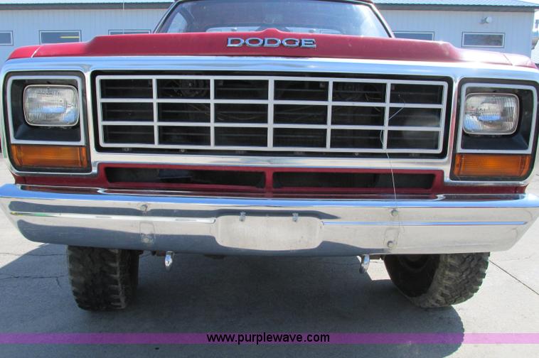 image for item E5068 1983 Dodge Power Ram 250 Custom pickup truck