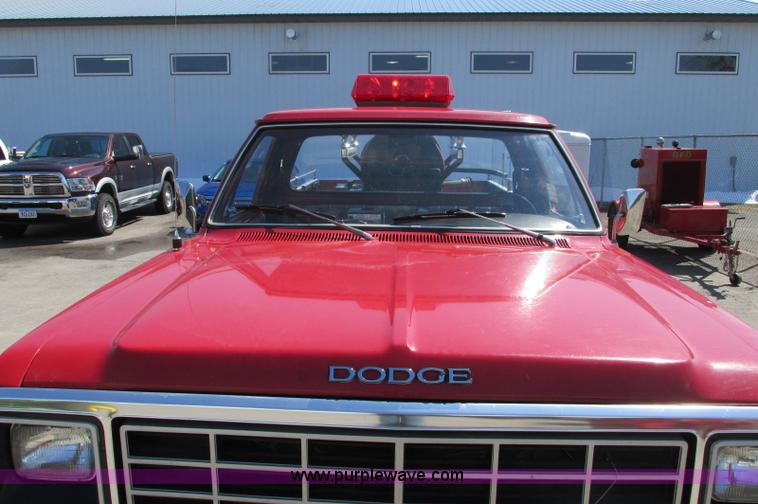 image for item E5068 1983 Dodge Power Ram 250 Custom pickup truck