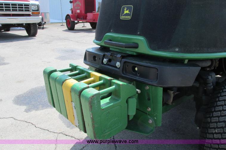 image for item E5069 John Deere 1445 mower