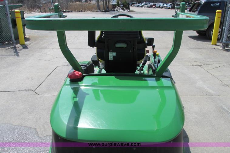 image for item E5069 John Deere 1445 mower