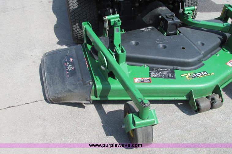 image for item E5069 John Deere 1445 mower