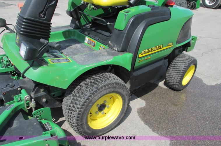 image for item E5069 John Deere 1445 mower