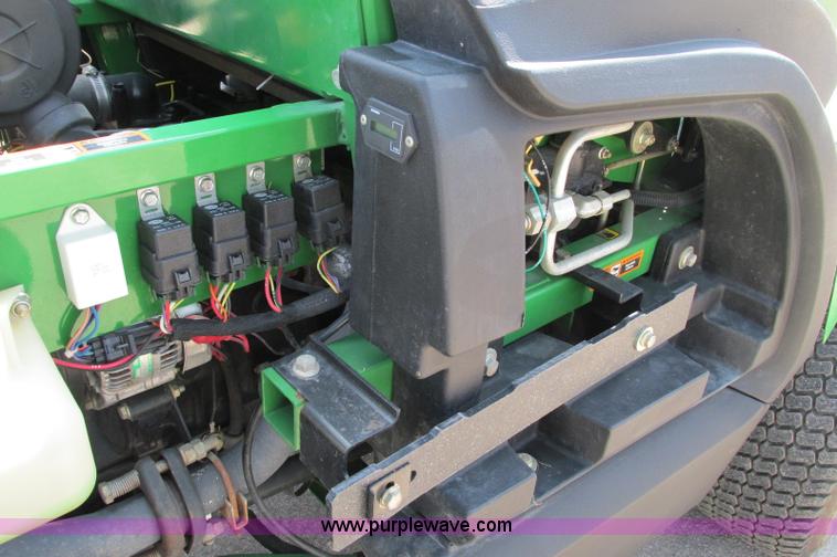 image for item E5069 John Deere 1445 mower