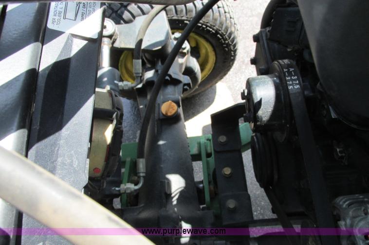 image for item E5069 John Deere 1445 mower