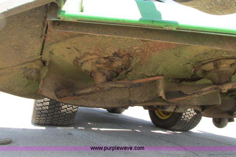 image for item E5069 John Deere 1445 mower