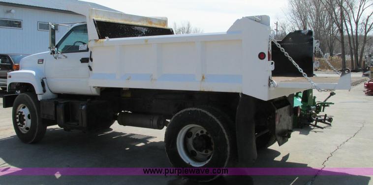 image for item E5071 2000 GMC C7500 dump truck