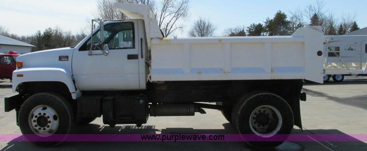 image for item E5071 2000 GMC C7500 dump truck