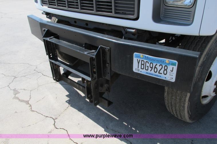 image for item E5071 2000 GMC C7500 dump truck