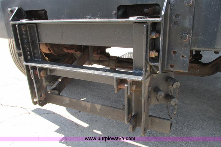 image for item E5071 2000 GMC C7500 dump truck