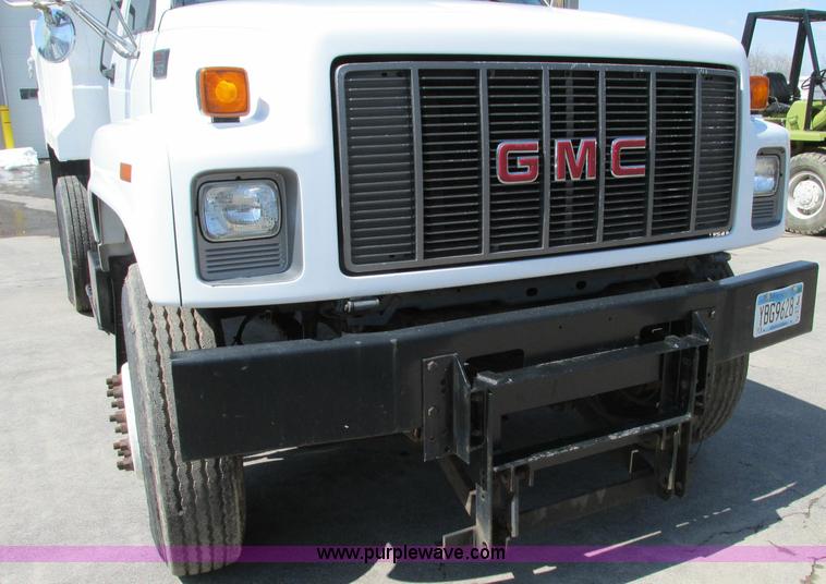 image for item E5071 2000 GMC C7500 dump truck