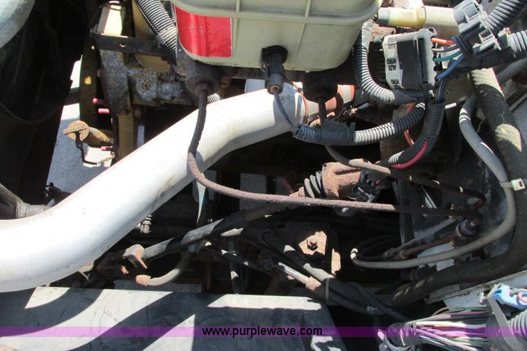 image for item E5071 2000 GMC C7500 dump truck