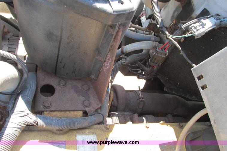 image for item E5071 2000 GMC C7500 dump truck