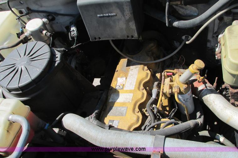 image for item E5071 2000 GMC C7500 dump truck