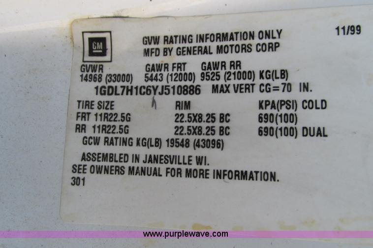 image for item E5071 2000 GMC C7500 dump truck