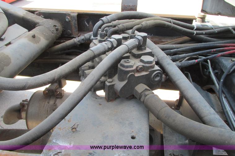 image for item E5071 2000 GMC C7500 dump truck