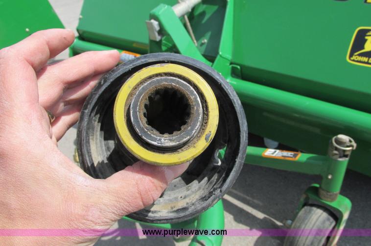 image for item E5074 John Deere 60 heavy duty broom