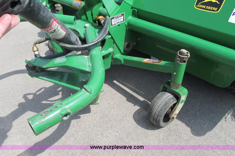 image for item E5074 John Deere 60 heavy duty broom