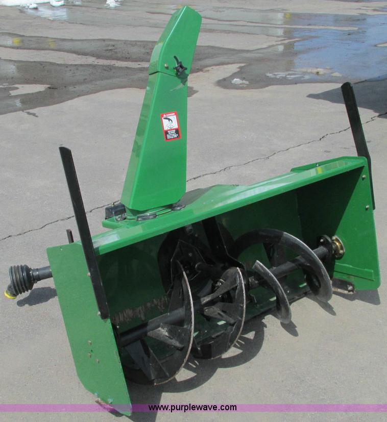 image for item E5075 John Deere 47" snow blower