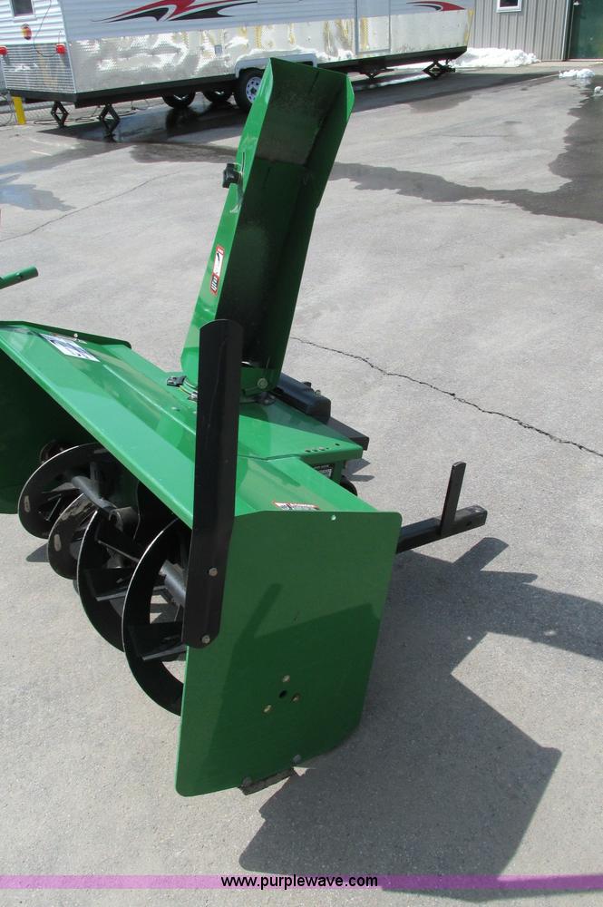 image for item E5075 John Deere 47" snow blower