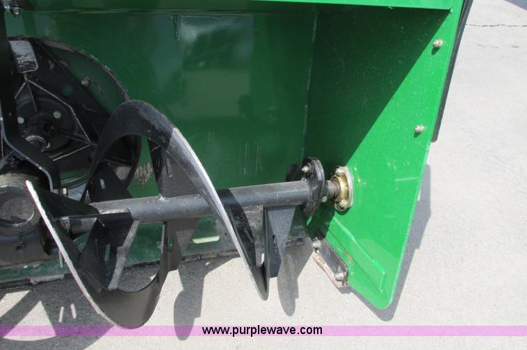 image for item E5075 John Deere 47" snow blower