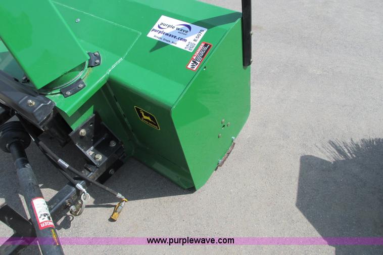 image for item E5075 John Deere 47" snow blower