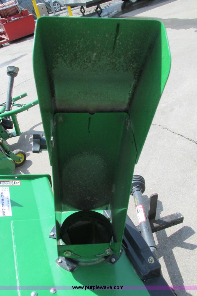 image for item E5075 John Deere 47" snow blower