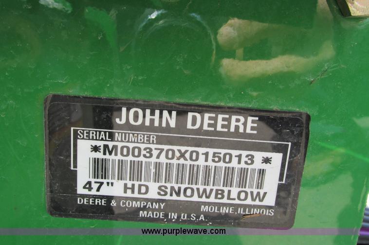 image for item E5075 John Deere 47" snow blower
