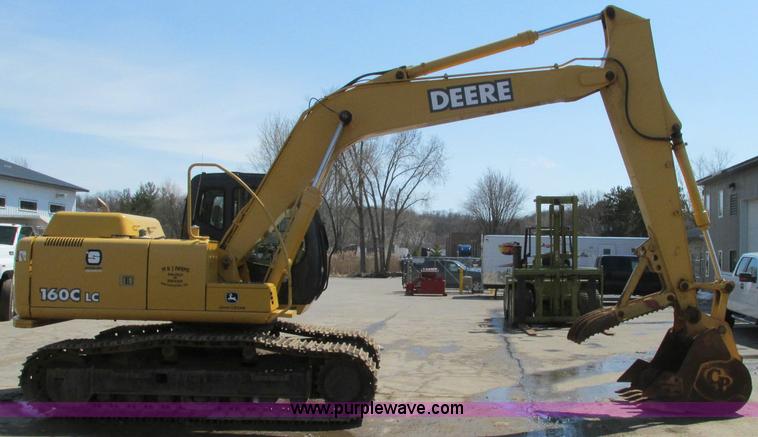 image for item E5076 2005 John Deere 160C LC excavator