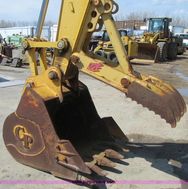 image for item E5076 2005 John Deere 160C LC excavator