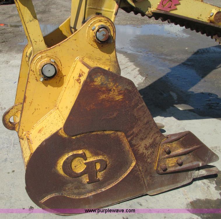 image for item E5076 2005 John Deere 160C LC excavator