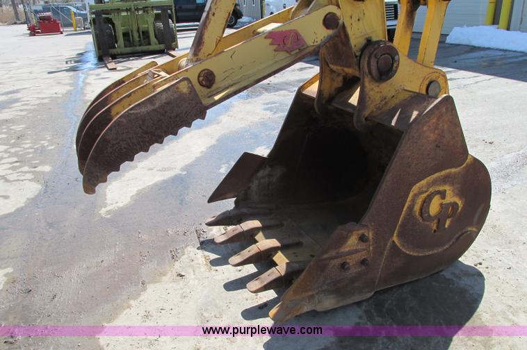 image for item E5076 2005 John Deere 160C LC excavator